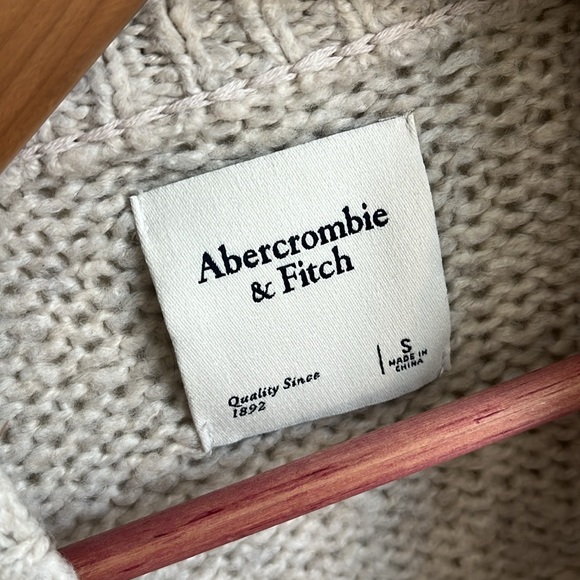 Abercrombie & Fitch Beige Tan Knit Crew Neck Sweater Men’s S Small - Picture 3 of 7